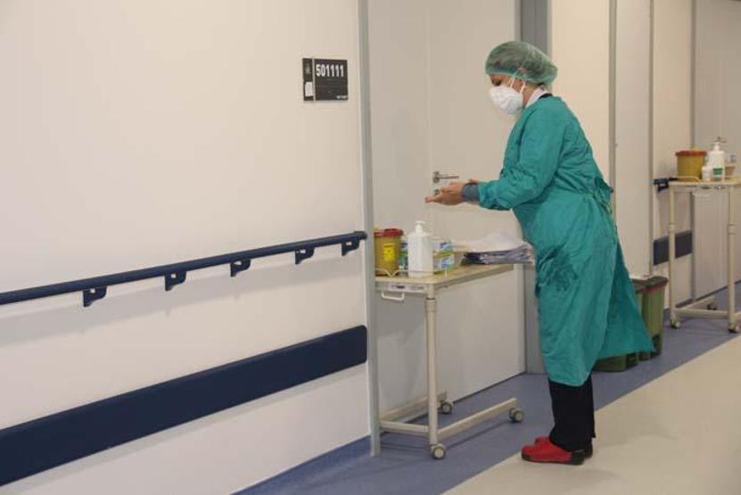 Covid-19 hastası annelerin doğum sürecini anlattı