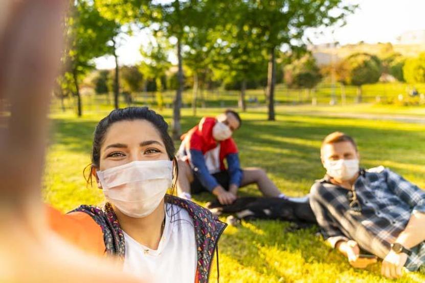 Covid-19u en çok nerede ve kimden kapıyoruz