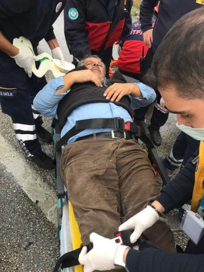 TIRa çarpan kamyonda sıkışan sürücüyü itfaiye ekibi kurtardı