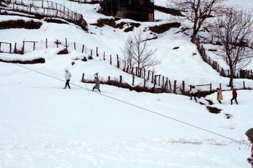 İstanbuldan yaylalara kaçtılar Yılbaşı tatili için tercih yaylalarda bungolavlar oldu
