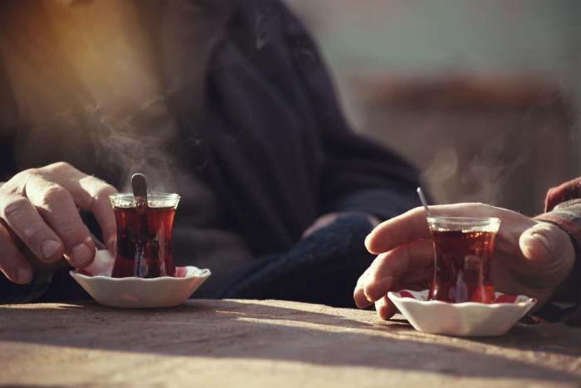 Çay şekerli mi içilir, şekersiz mi tartışmasına Erzurumdan yöresel cevap