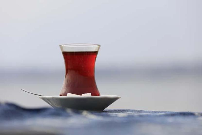 Çay şekerli mi içilir, şekersiz mi tartışmasına Erzurumdan yöresel cevap
