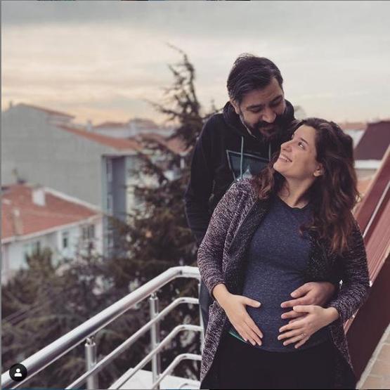 Sanem Yeles sosyal medya hesabından hamile olduğunu duyurdu