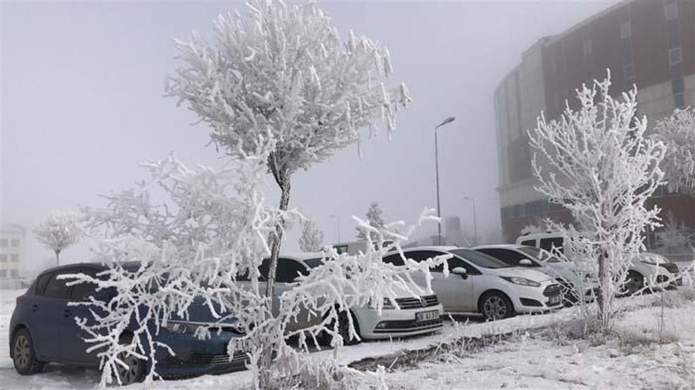 Karsta kırağı güzelliği Eşsiz görüntüler oluştu