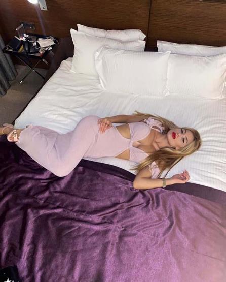 Nihal Candan, paylaşımlarıyla sosyal medyayı salladı