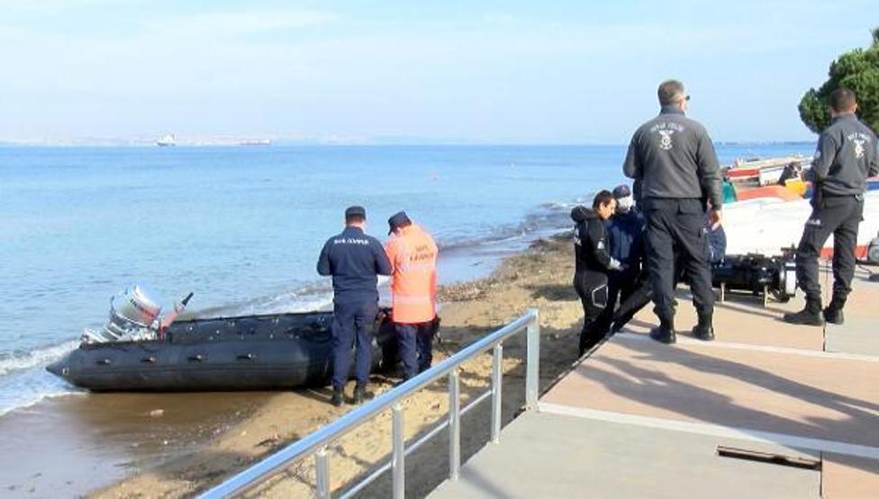 Denizde kaybolan genci arama çalışmaları devam ediyor