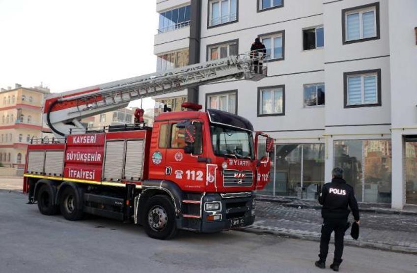 Kayseride kocası tarafından eve kilitlenen kadın kurtarıldı