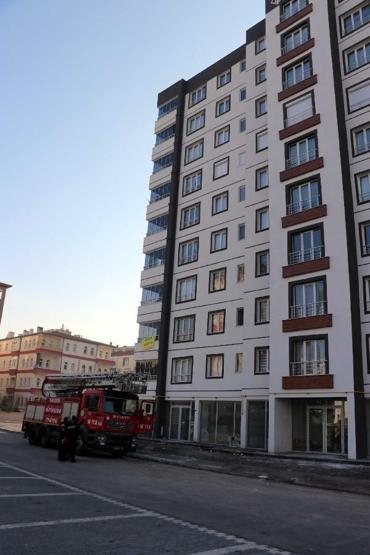 Kayseride kocası tarafından eve kilitlenen kadın kurtarıldı