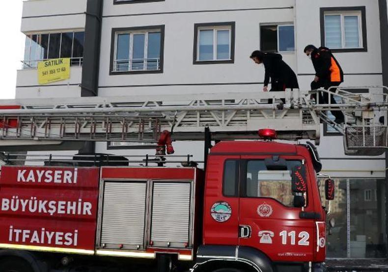 Kayseride kocası tarafından eve kilitlenen kadın kurtarıldı