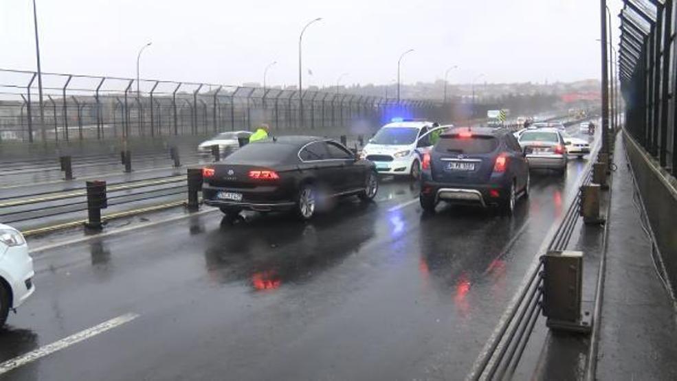 Polisten kaçan şüpheliler Haliç Köprüsünde yakalandı