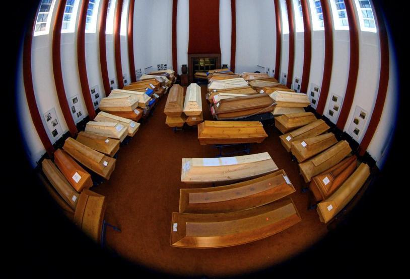 Almanyada COVID-19’dan can kaybı 40 bini aştı