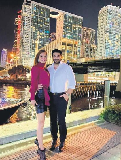 Uğur Akkuş jestlere devam ediyor O sürpriz Ebru Şallıyı ağlattı