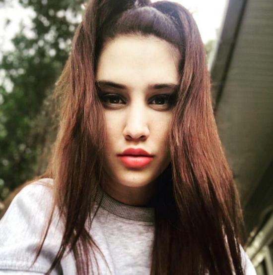 Zeynep Koçak sosyal medyadan sildi Aşk arkadaşlığı bitirdi