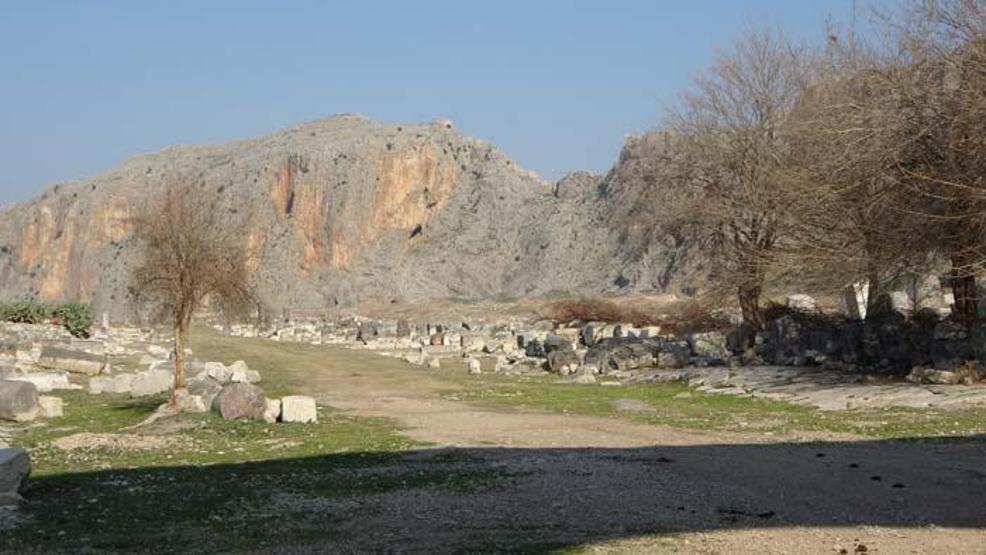 Efesin 5 katı büyüklüğünde: Anavarza Antik Kenti