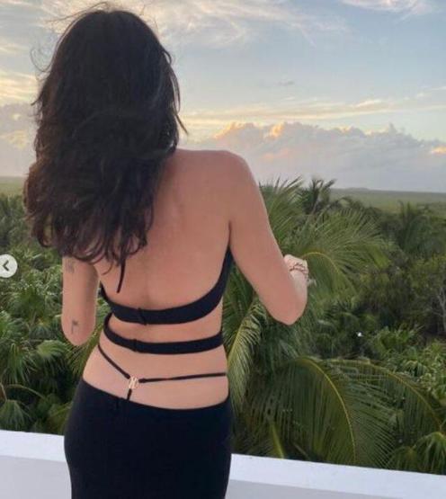 Dua Lipa sosyal medyayı salladı