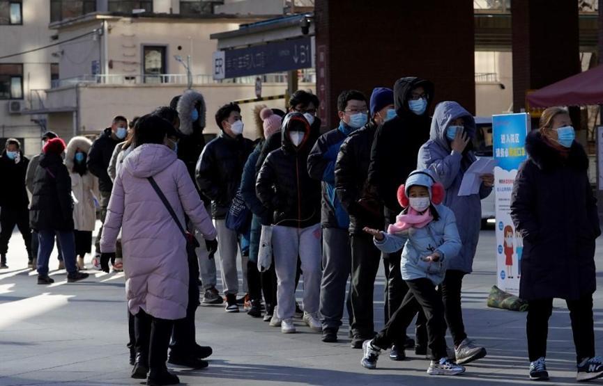 Çinde korkulan oldu: 8 ay sonra koronavirüsten ilk can kaybı, en yüksek vaka sayısı