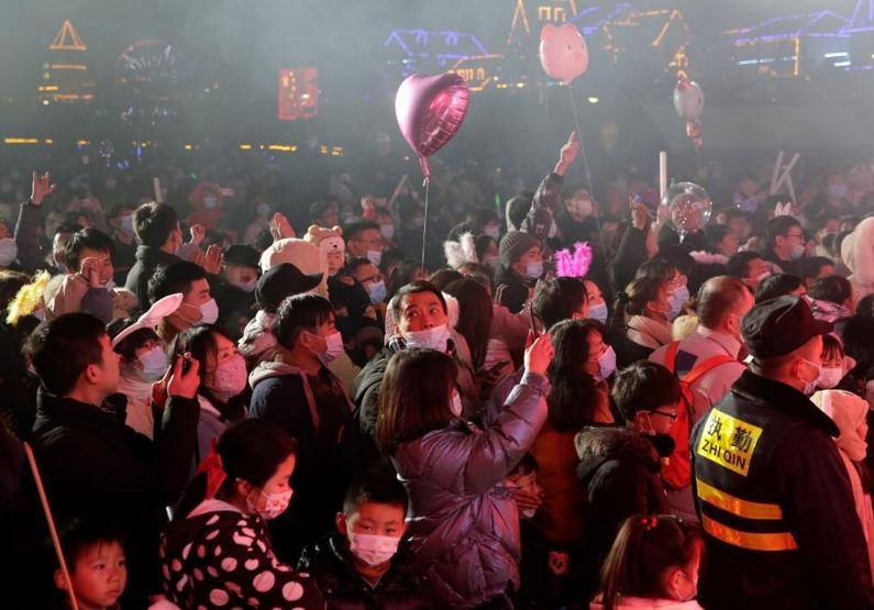 Çinde korkulan oldu: 8 ay sonra koronavirüsten ilk can kaybı, en yüksek vaka sayısı