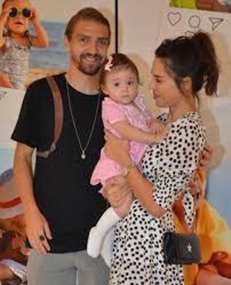 1 milyonluk jest Caner Erkin eşi Şükran Ovalı için kesenin ağzını açtı