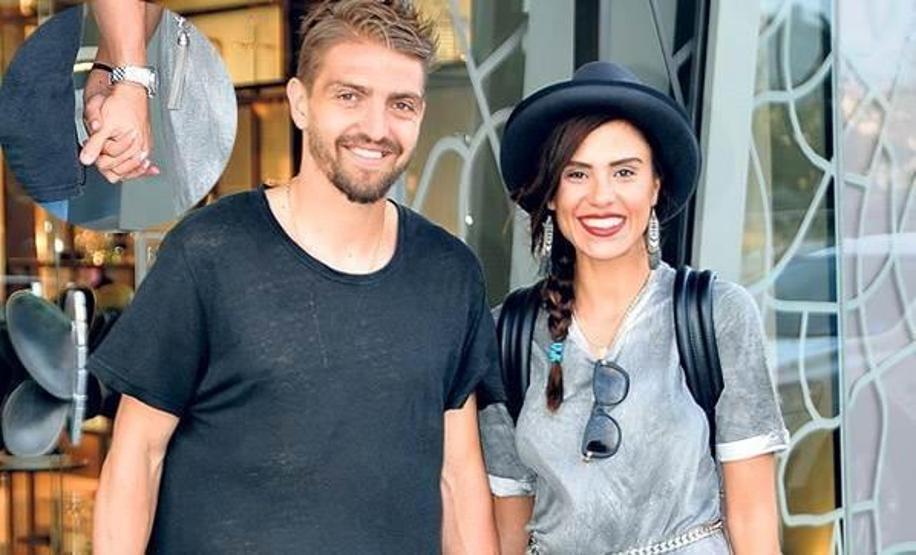 1 milyonluk jest Caner Erkin eşi Şükran Ovalı için kesenin ağzını açtı