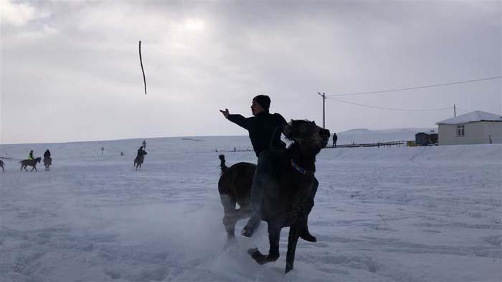 30 santimetre karda cirit şovu