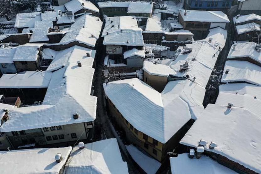 Bursanın yedi asırlık Osmanlı köyünden nefes kesen manzaralar