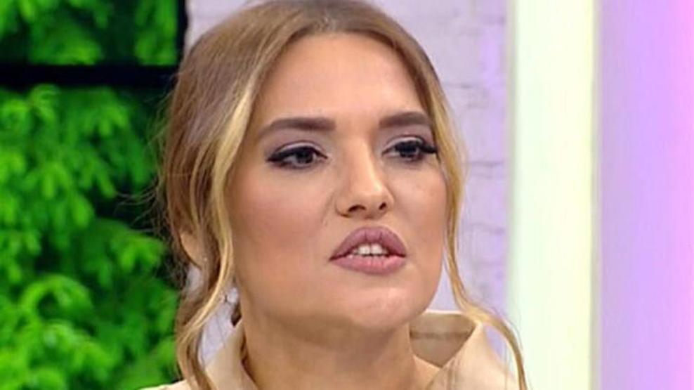 Demet Akalın yazım hatalarıyla yine gündem oldu