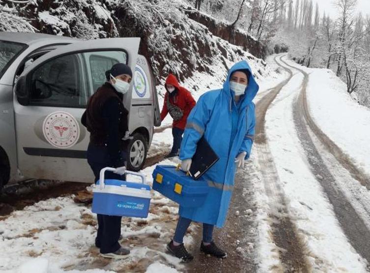Zorlu kış şartlarına rağmen aşı çalışmaları sürüyor