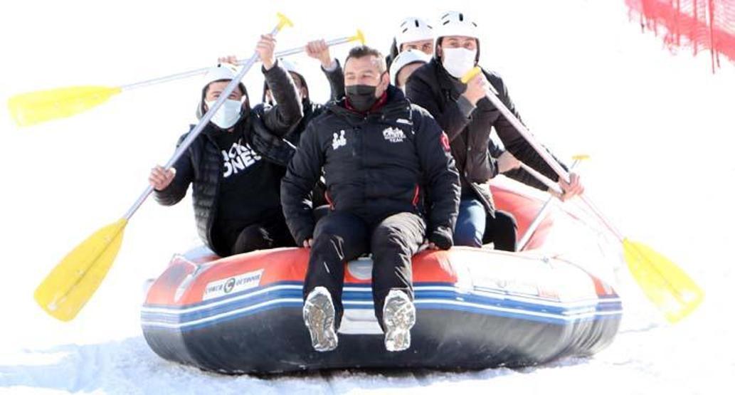 Karda rafting heyecanı