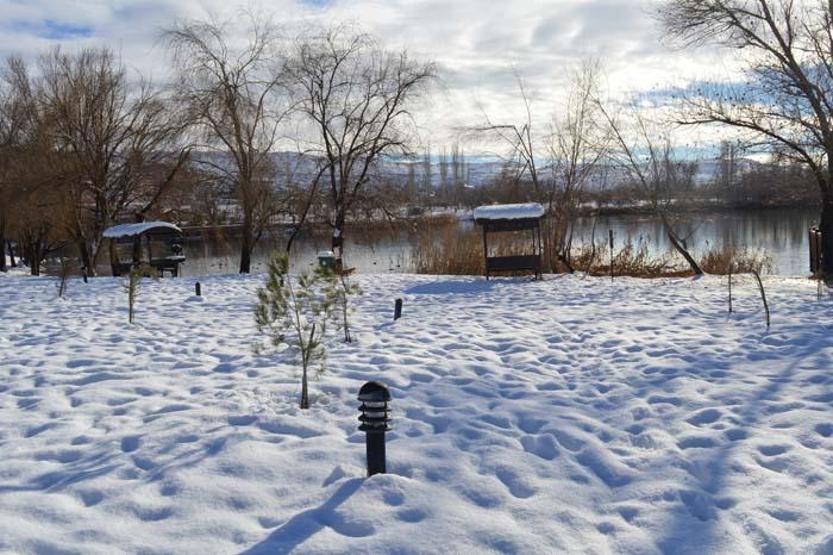 Gölbaşı Gölleri Tabiat Parkında kış güzelliği