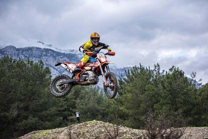 Kemerde yeni turizm trendi; enduro motosiklet eğitimi