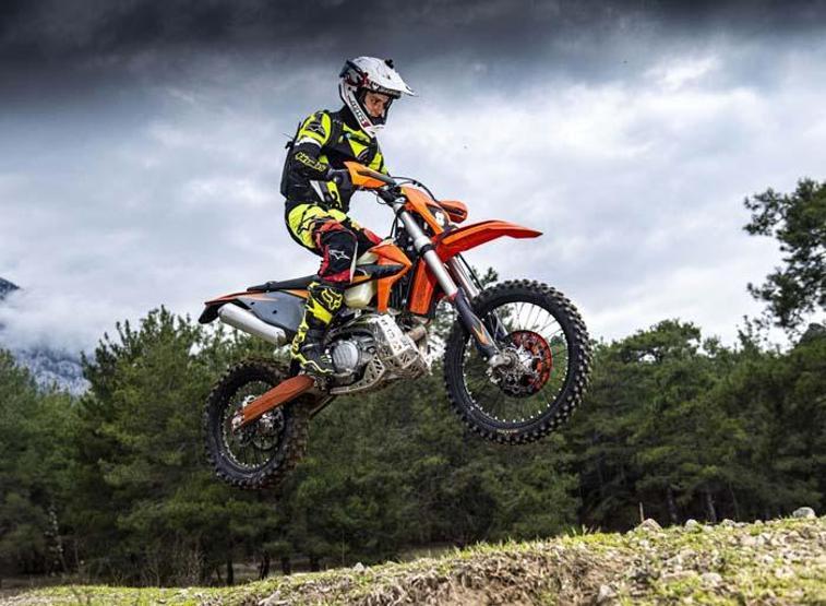 Kemerde yeni turizm trendi; enduro motosiklet eğitimi