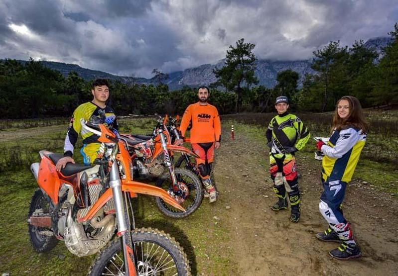 Kemerde yeni turizm trendi; enduro motosiklet eğitimi