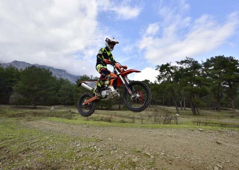 Kemerde yeni turizm trendi; enduro motosiklet eğitimi