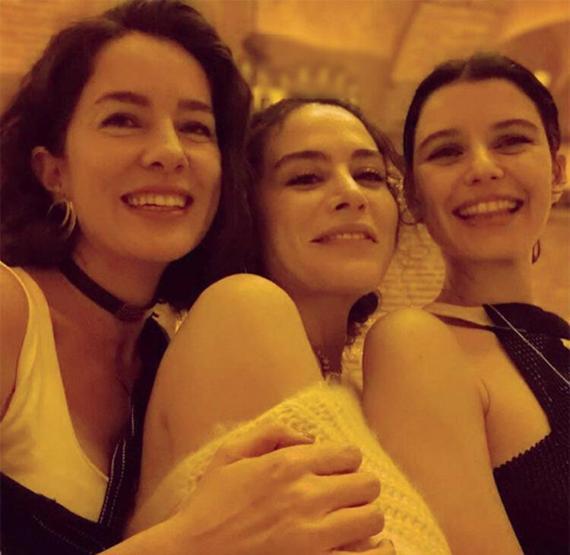 Beren Saat, Kenan Doğulu ile 9. tanışma yıl dönümünü kutladı