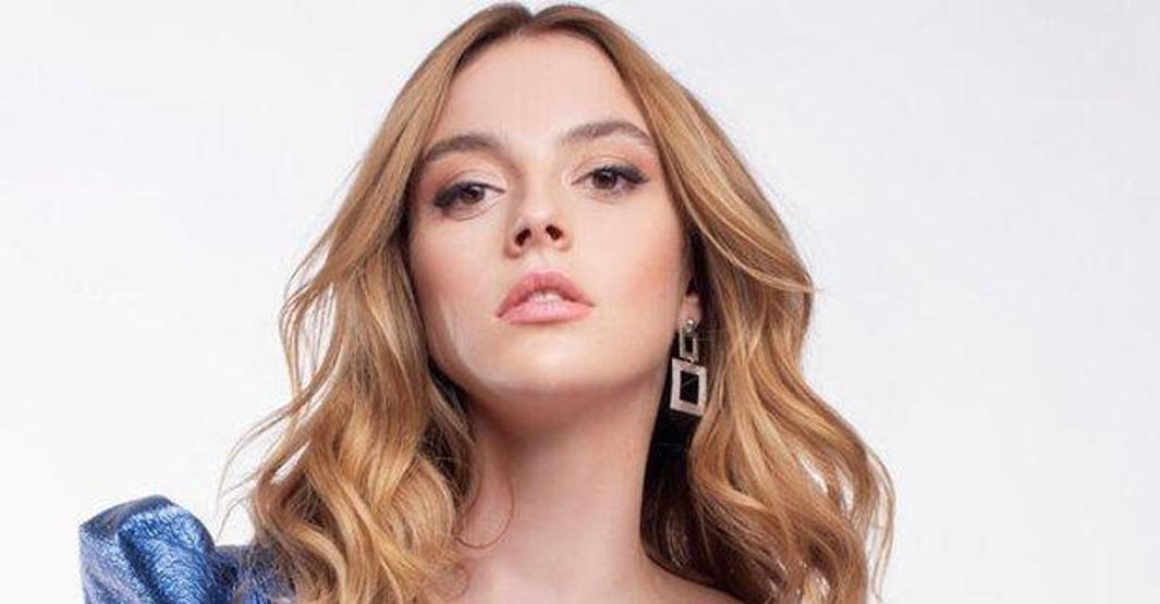 Melis Sezen: Aşık olunca çiçek açıyorum