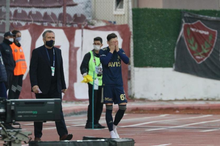 Fenerbahçe son dakika haberleri: Mesut Özil heyecandan yerini şaşırdı