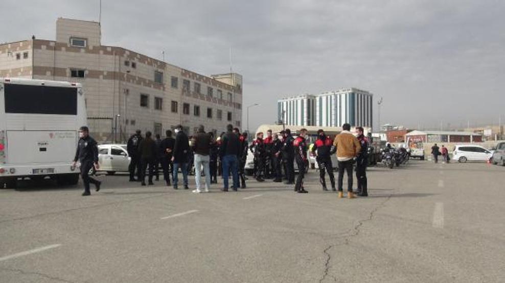 Şanlıurfa’da tüfekli, bıçaklı, taşlı, sopalı kavga: 10 yaralı, 40 gözaltı
