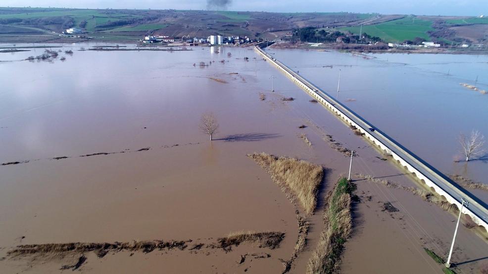 Turuncu alarm verilen Ergene Nehri taştı