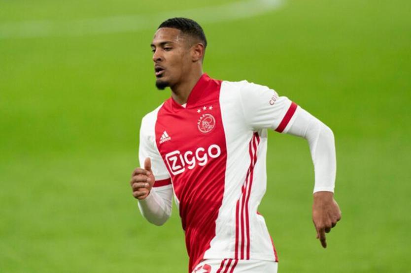 Son dakika... Ajax yeni transfer Halleri kadroya eklemeyi unuttu