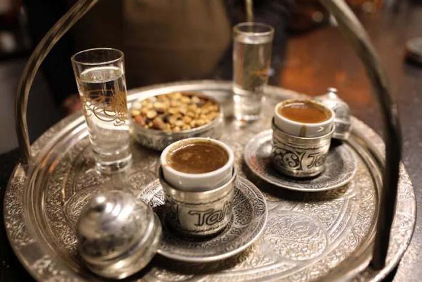 Öksürüğü kesiyor, kalp ve böbrek hastalıklarına iyi geliyor Gaziantepin tescilli lezzeti; Menengiç kahvesi