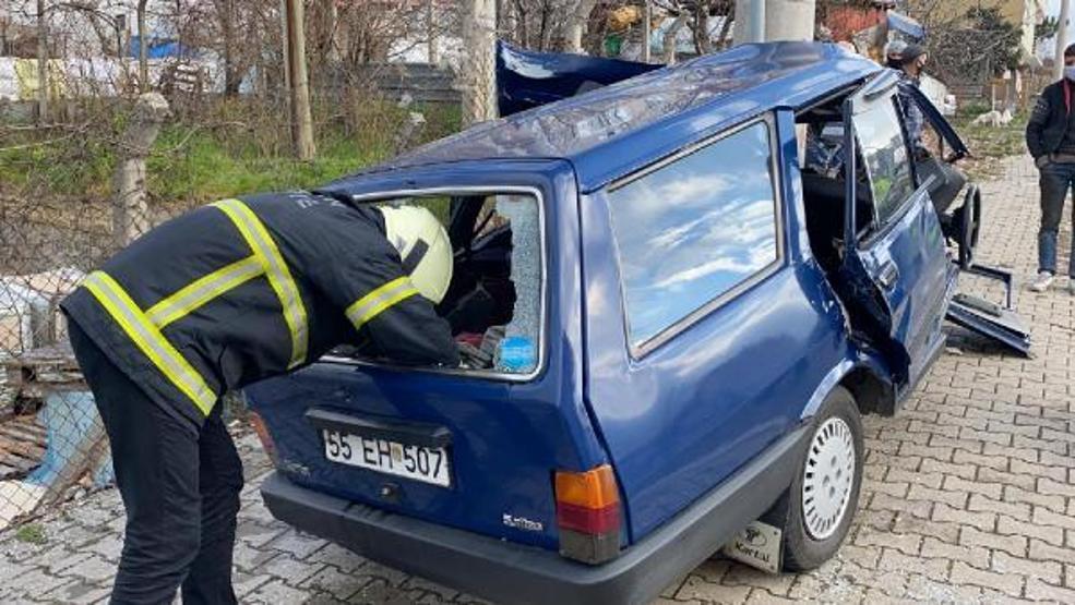 Hurdaya dönen otomobilden dede torun sağ çıktı