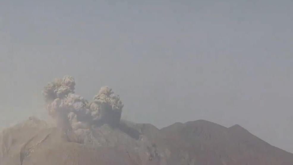 Japonya’daki Sakurajima Yanardağı faaliyete geçti
