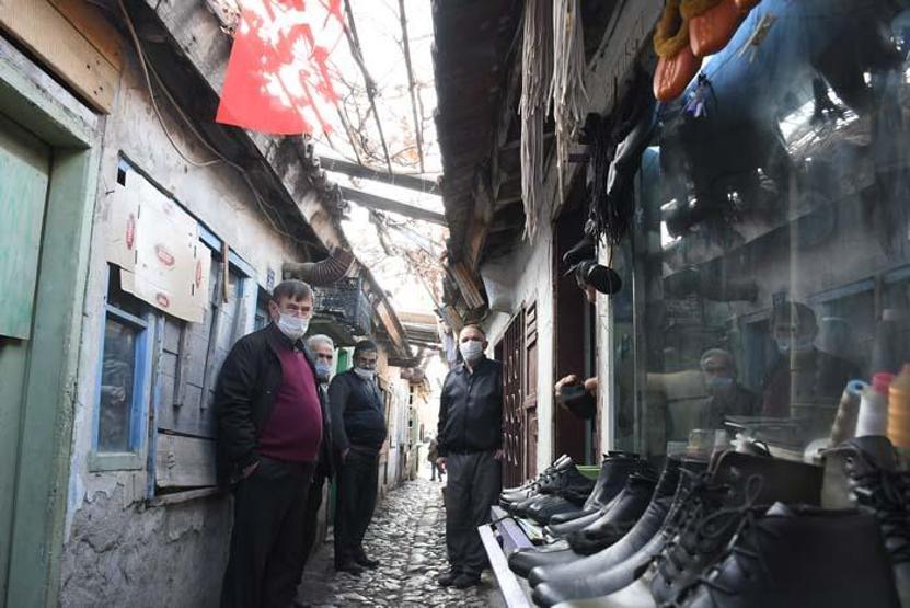 Dünyanın en dar çarşısı olarak biliniyor Çorumdaki 65 yıllık Dikiciler Arastası restore ediliyor