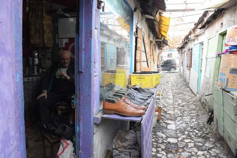 Dünyanın en dar çarşısı olarak biliniyor Çorumdaki 65 yıllık Dikiciler Arastası restore ediliyor