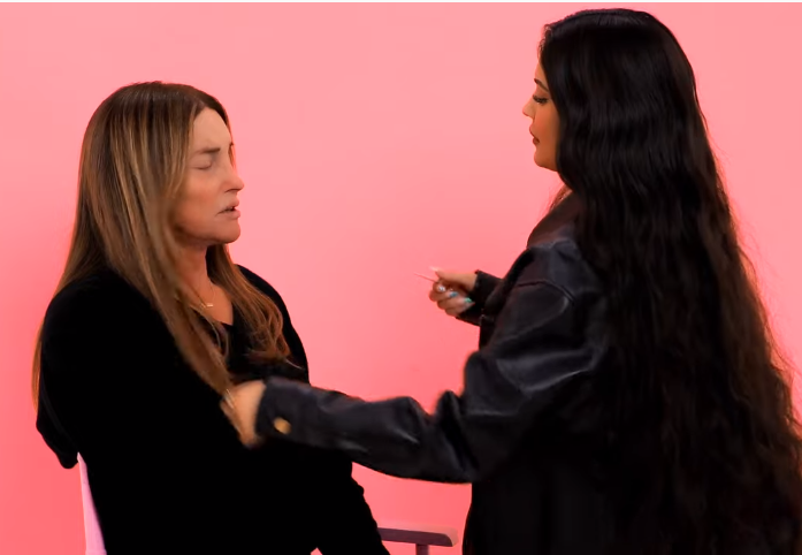 Kylie Jenner, babası Caitlyn Jennera makyaj yaptı