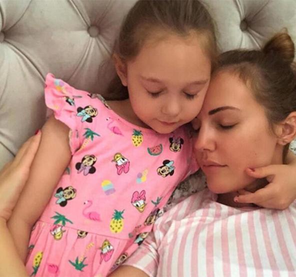Meryem Uzerliden ABDli sevgilisi ile yeni pozlar