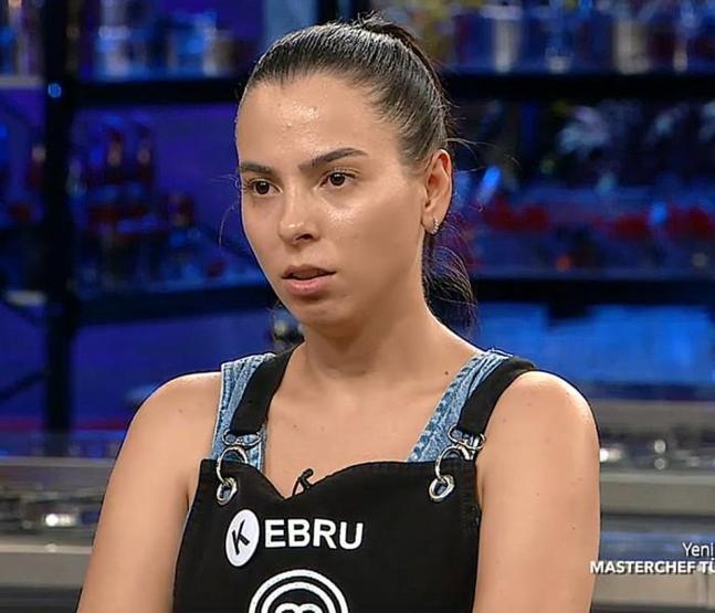 MasterChef Ebrunun yeni tarzı görenleri şaşırtı