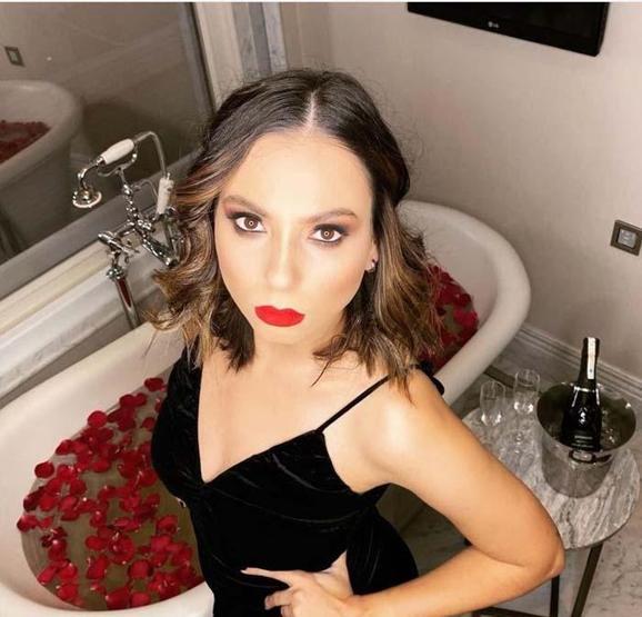 MasterChef Ebrunun yeni tarzı görenleri şaşırtı