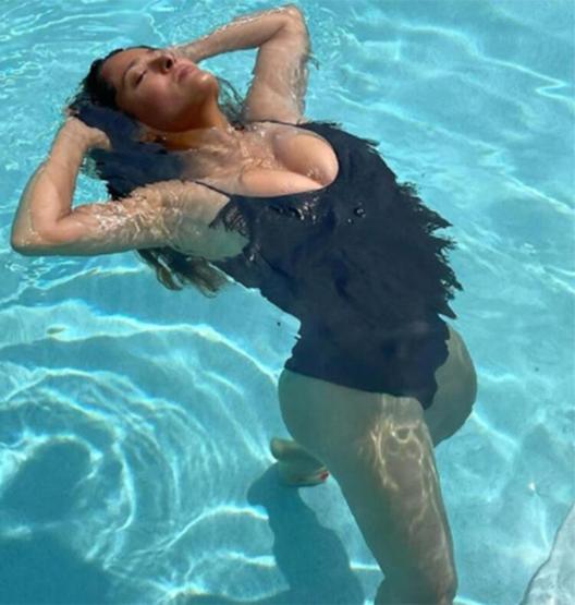 Salma Hayek yıllar sonra dikkat çeken itiraf