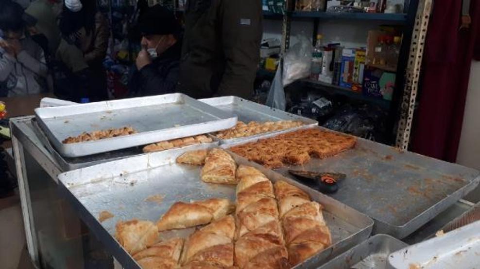 Markette yapılan kontrolde 250 kilo bozulmuş et ele geçirildi
